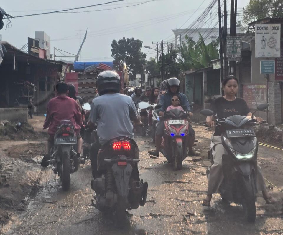 Pembangunan Jalan Provinsi di Cisoka Menuai Sorotan, Alamsyah Kritik Lemahnya Pengawasan dan Profesionalisme 1 IMG 20250908 WA0111